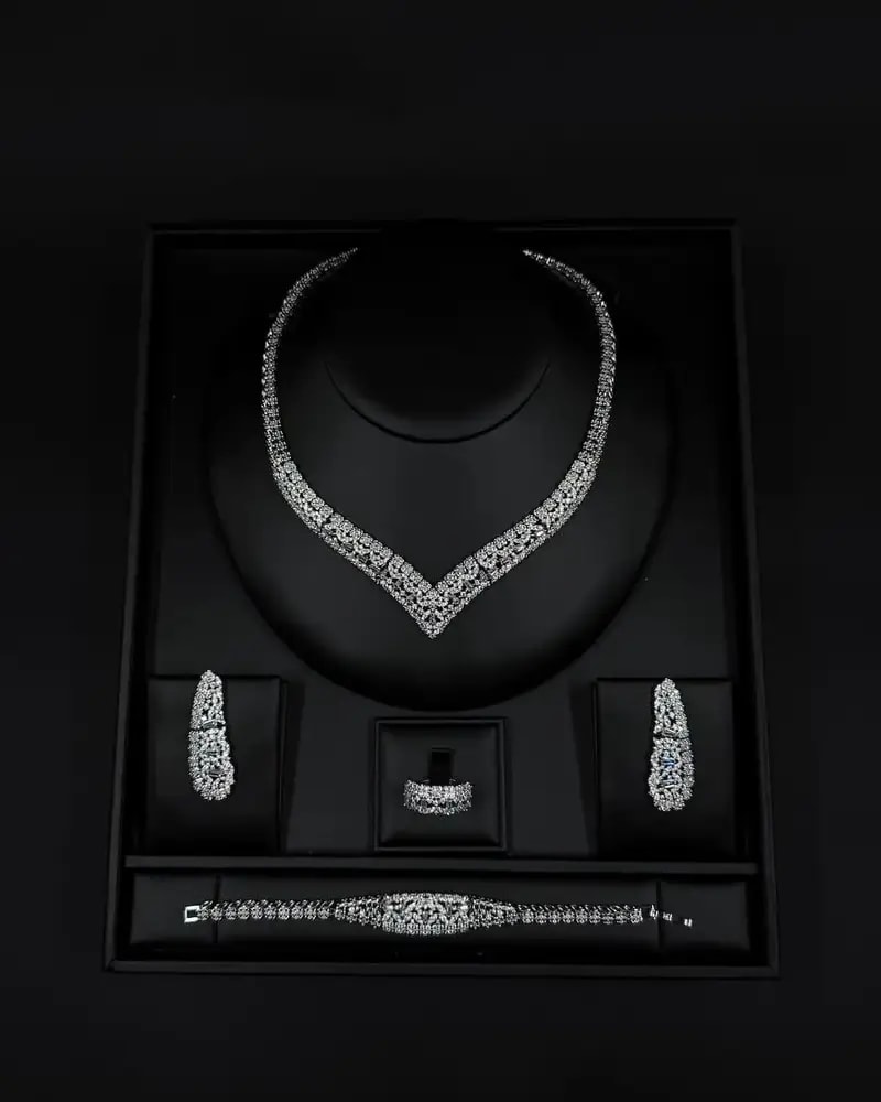 An elegant accessory set with meticulous details