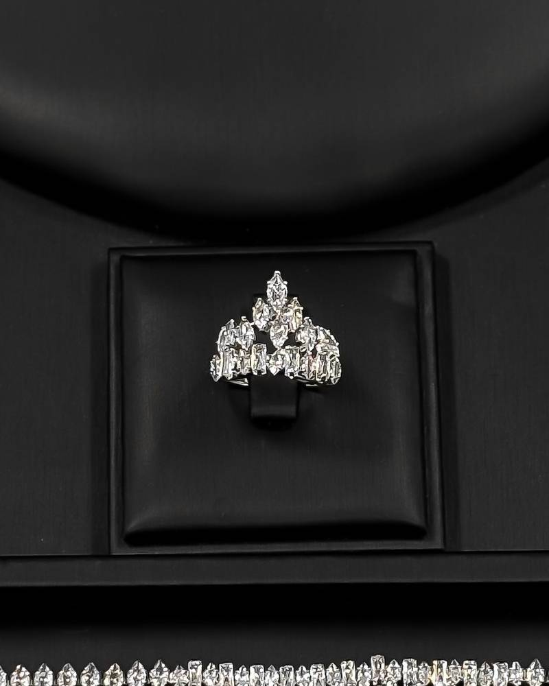 Evening accessory set with small zircon stones