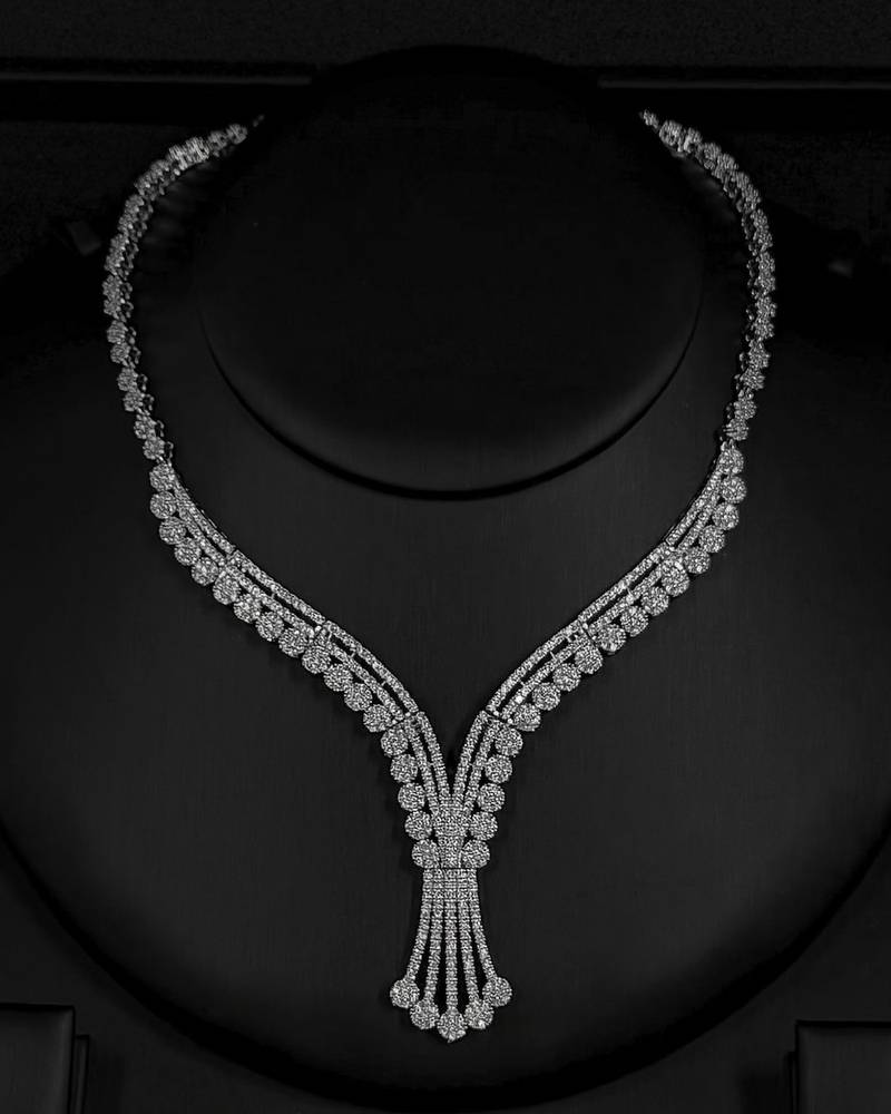 Elegant accessory set with a circular design