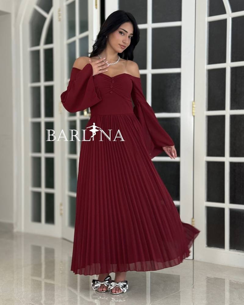 Soft burgundy dress with pleated details