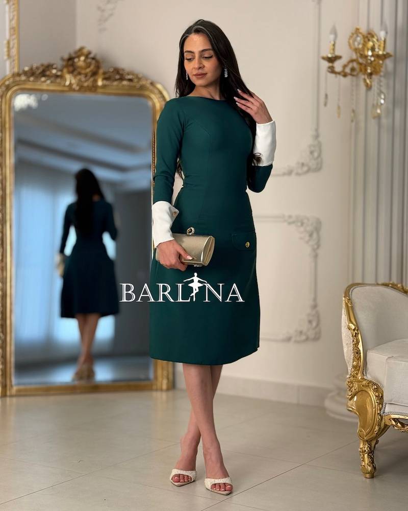 Classic short dress with long sleeves