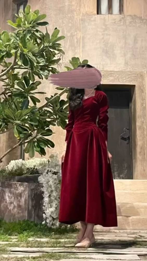 Classic oudi velor dress