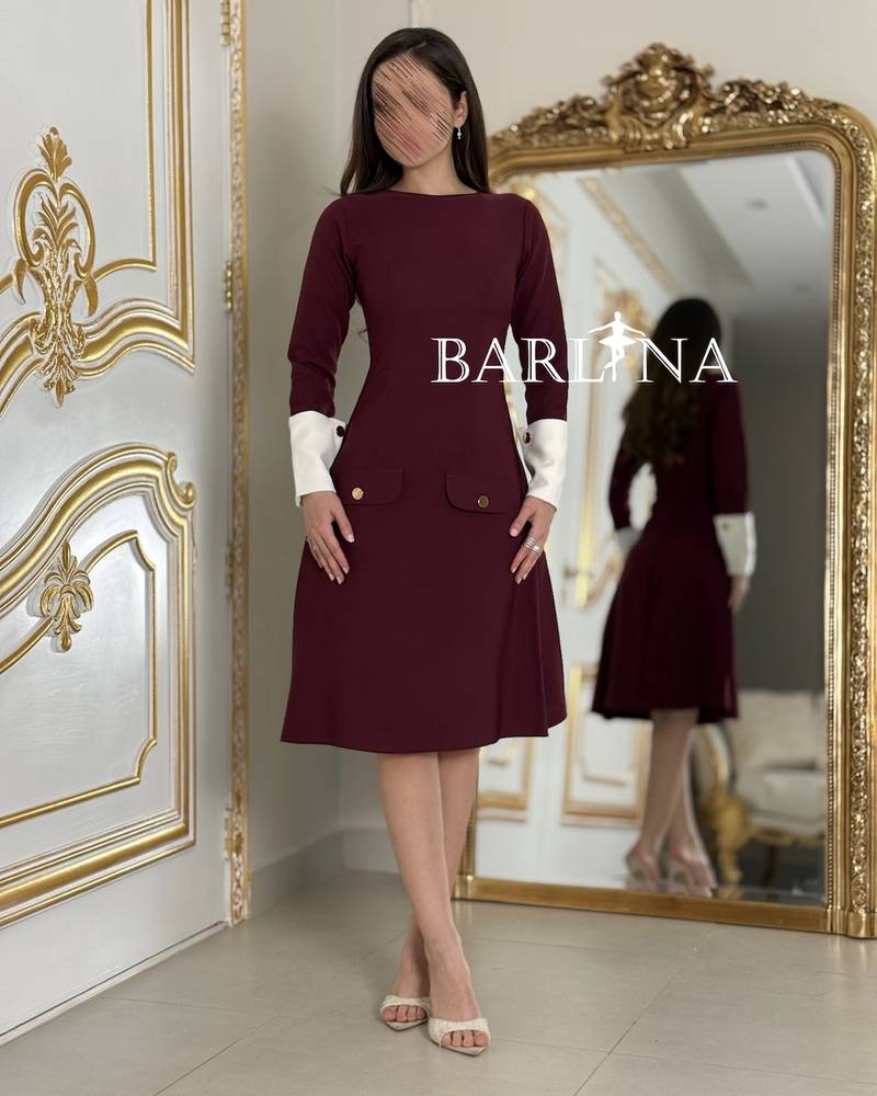Classic short dress with long sleeves