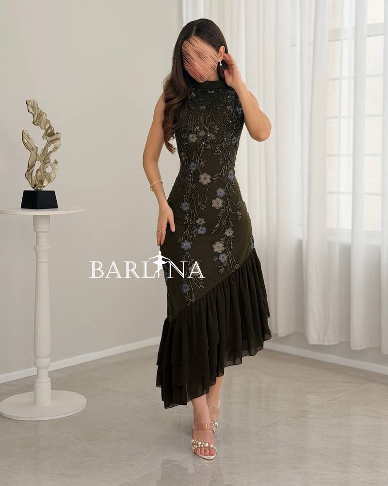 Elegant olive green dress embroidered with flowers