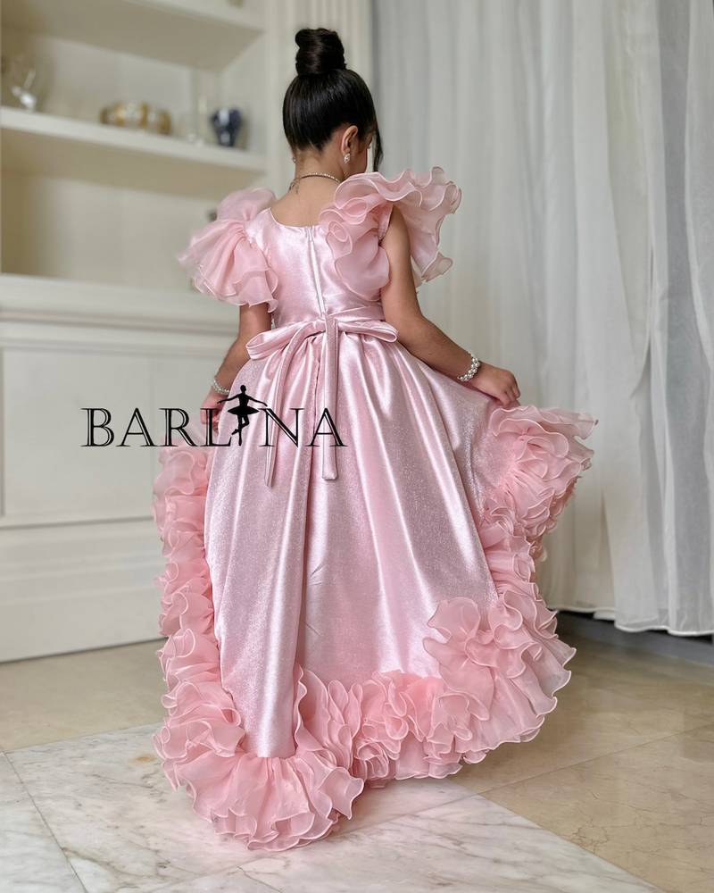 Girls' pink dress with delicate embroidery on the chest