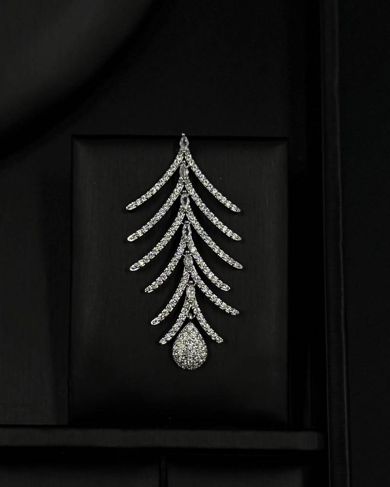 A luxurious silver accessory set