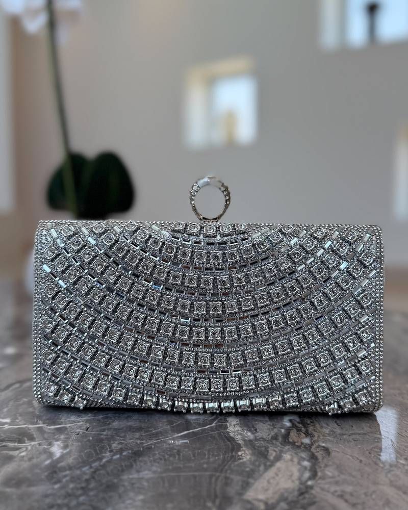 شنطة سوارية مرصعة بكريستالات صغيرة 