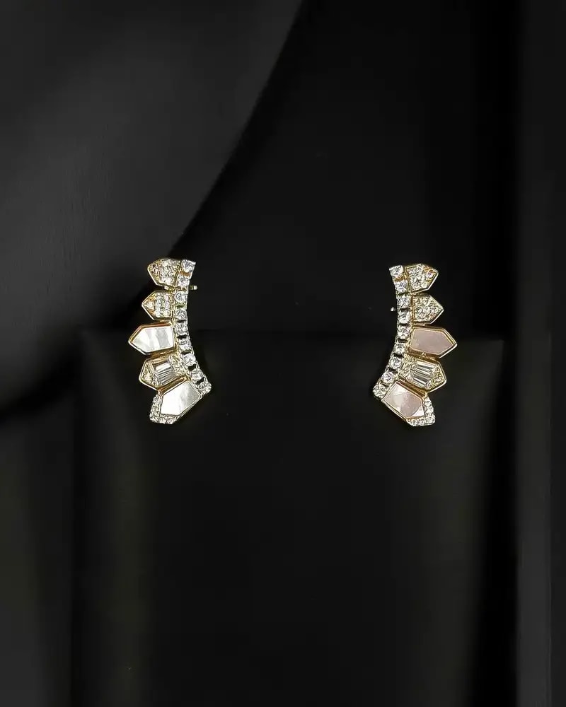 Unique gold accessory set with a geometric design