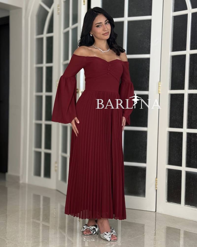 Soft burgundy dress with pleated details