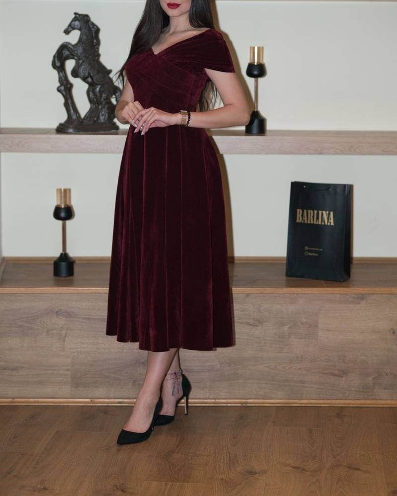 oudi velvet midi dress