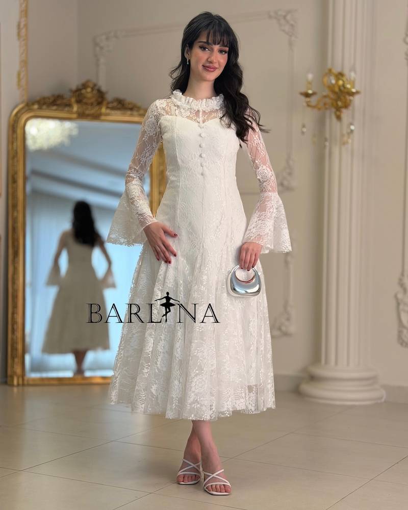 Elegant wide-cut lace midi dress