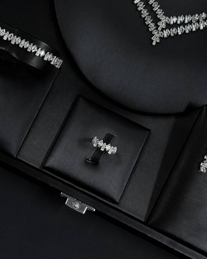 Elegant double necklace accessory set