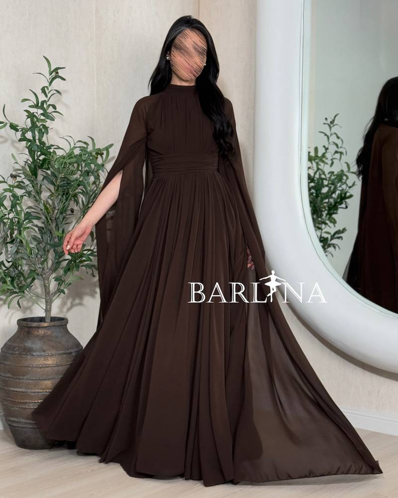Brown dress with long open sleeves