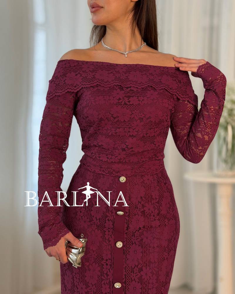 Fuchsia lace set with front buttons