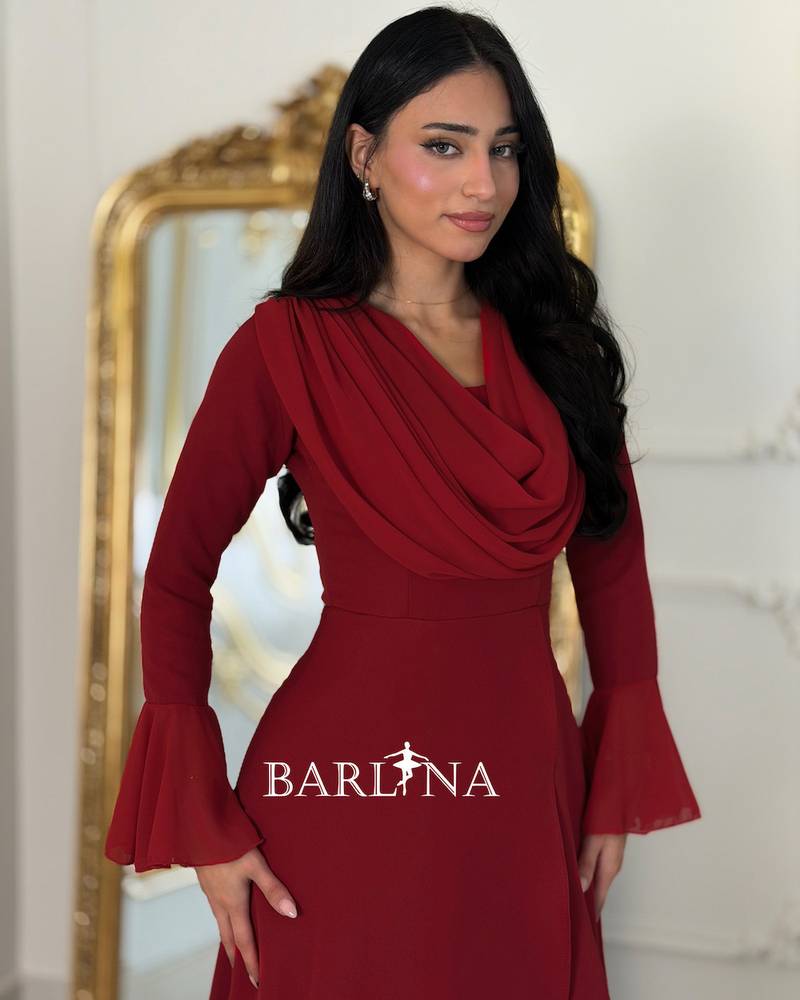 Long burgundy dress with an elegant halter neckline