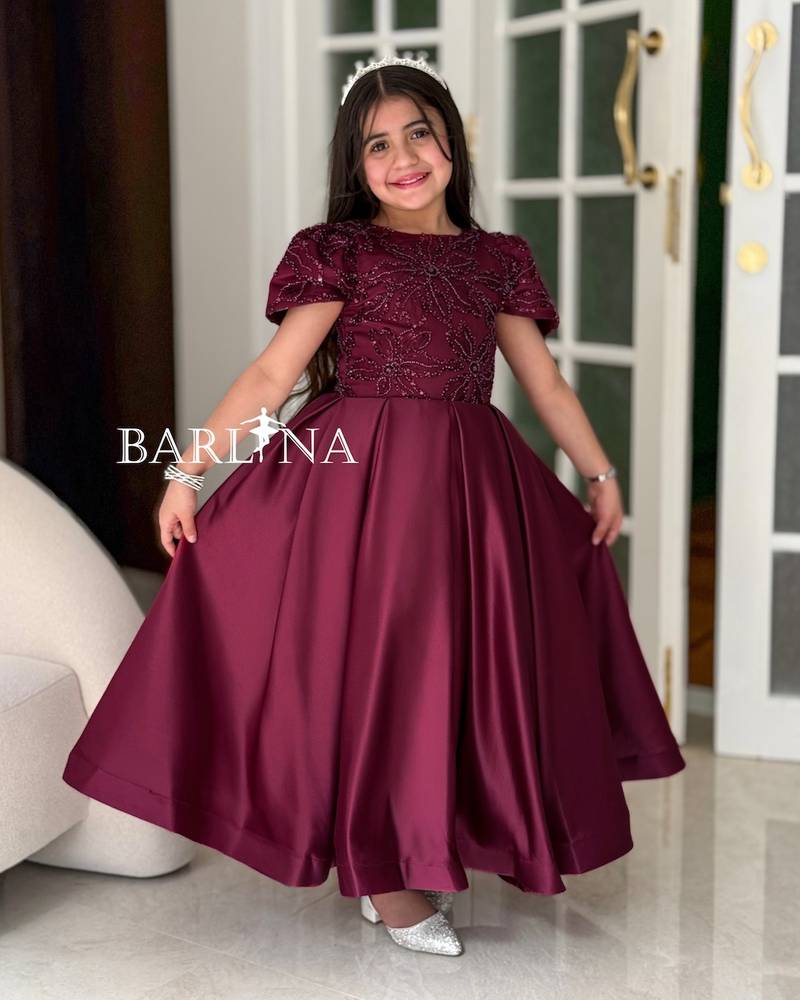 Girls' formal dress in burgundy with elegant embroidery