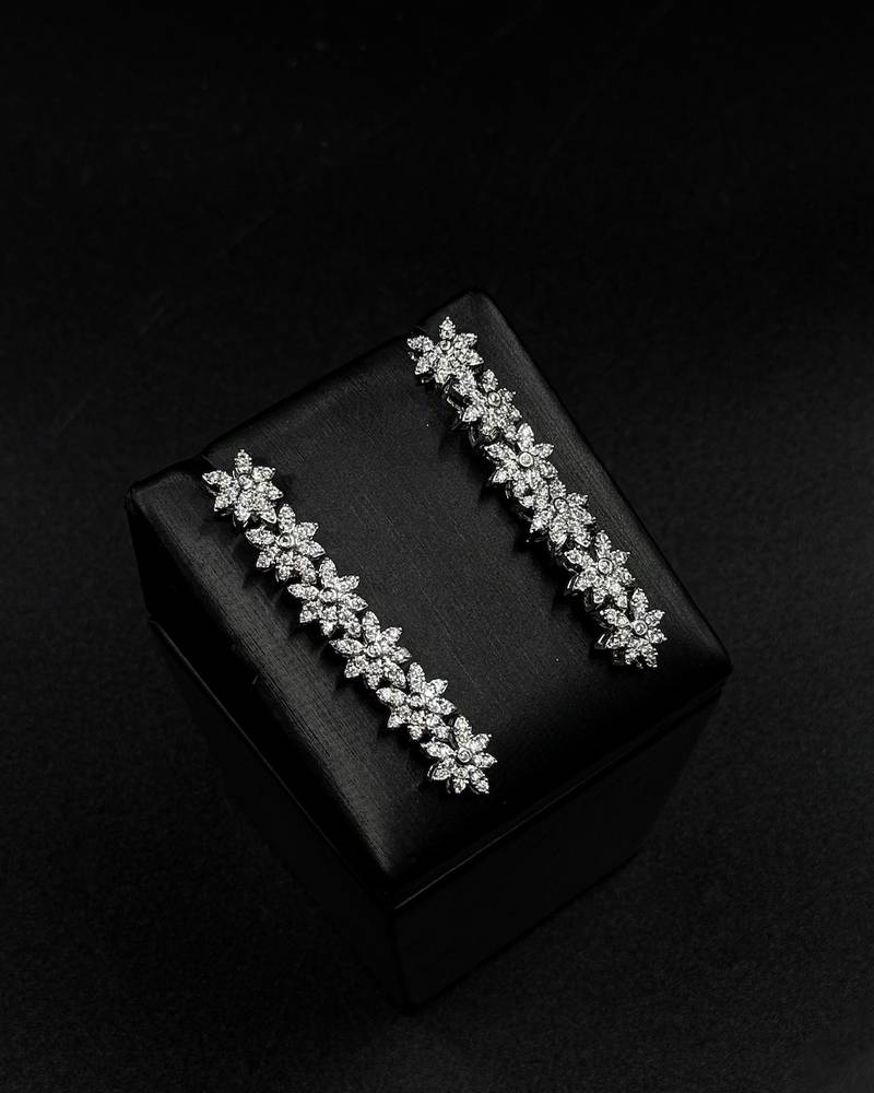 Accessory set with stacked flower units
