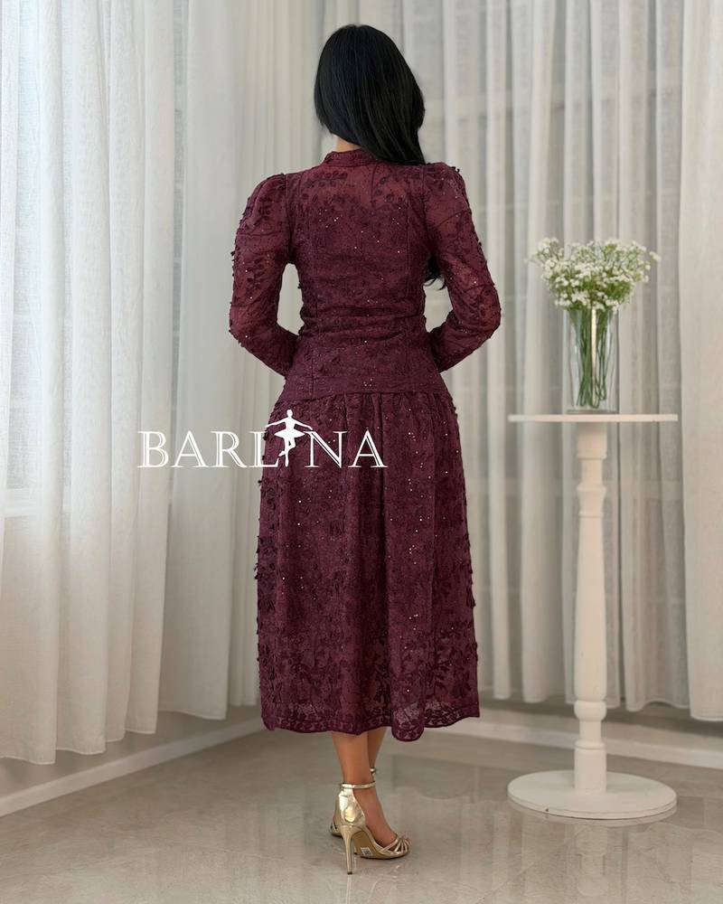 Soft lace midi set with front detail