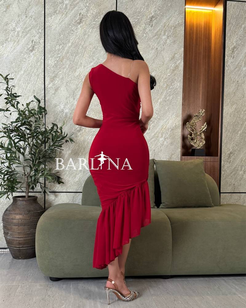 Bodycon red dress with full ruching
