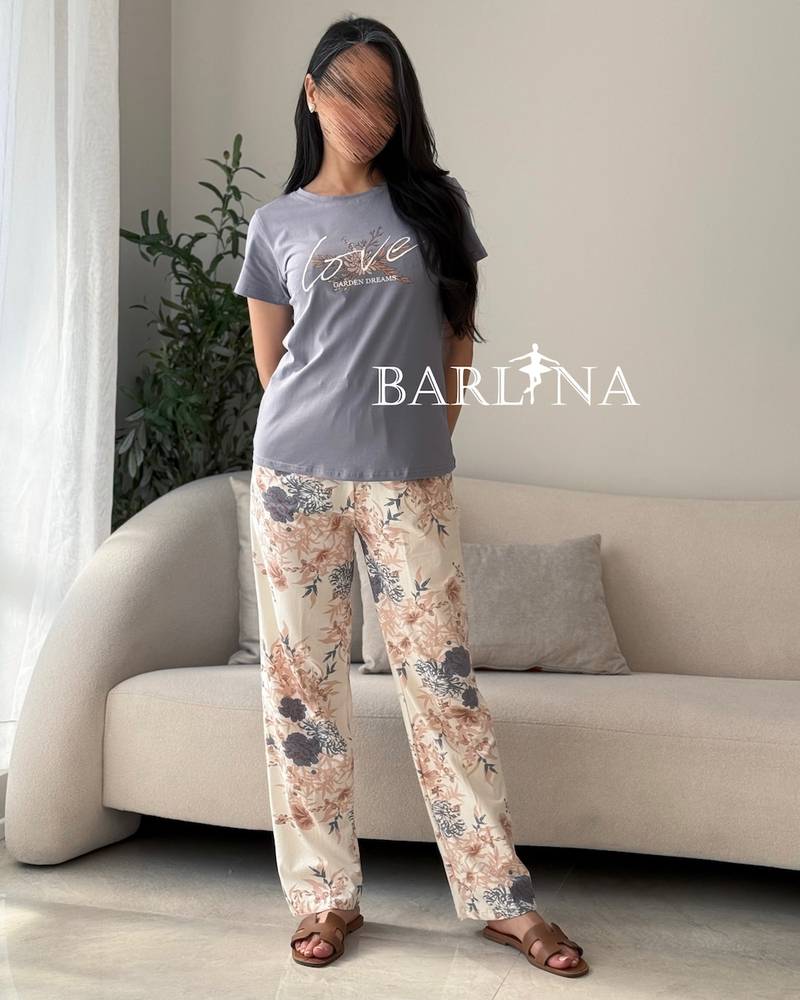 Soft pajamas with an elegant floral print and bush design