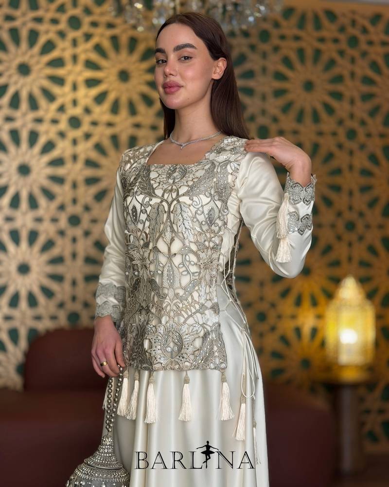 Off-white jalabiya with an elegant embroidered vest