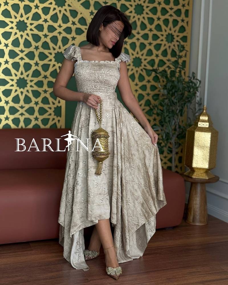  Beige jalabiya with delicate embroidery