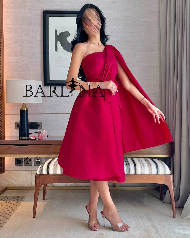 Soft red midi dress with one shoulder long