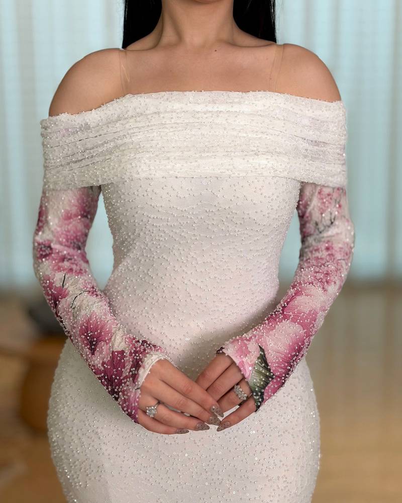 Soft off-shoulder dress with a pink floral print