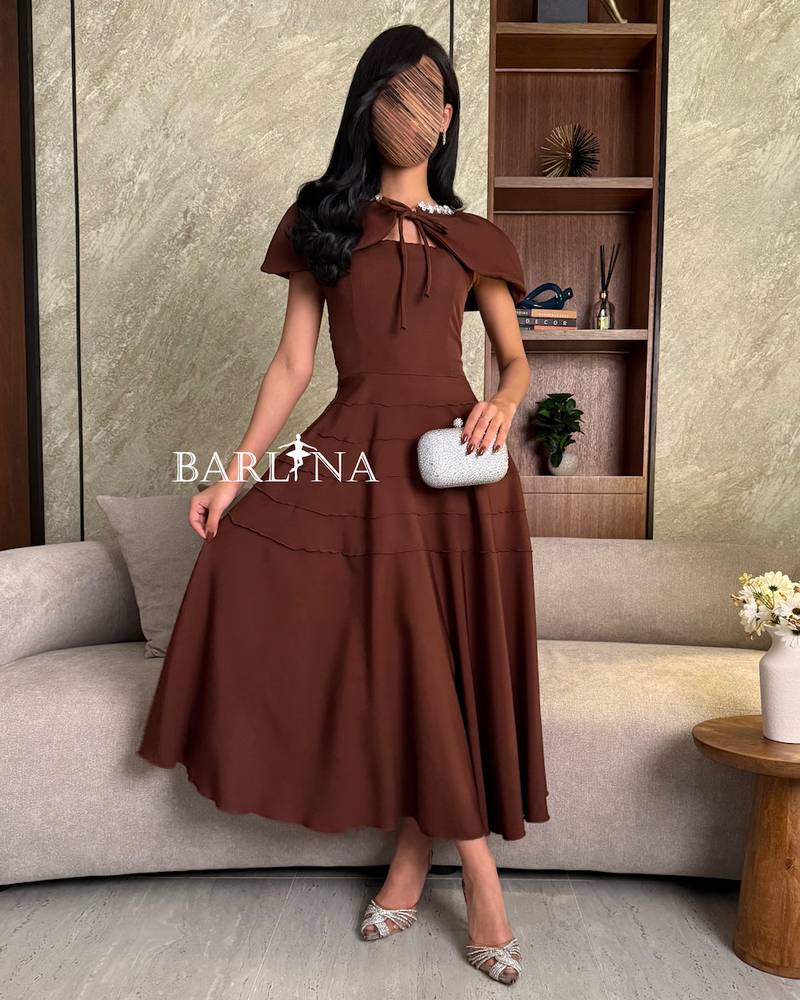 Brown dress with classic design and sweetheart neckline
