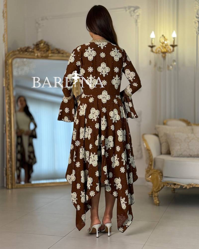 Off-White jalabiya with an Embellished Brown Abaya