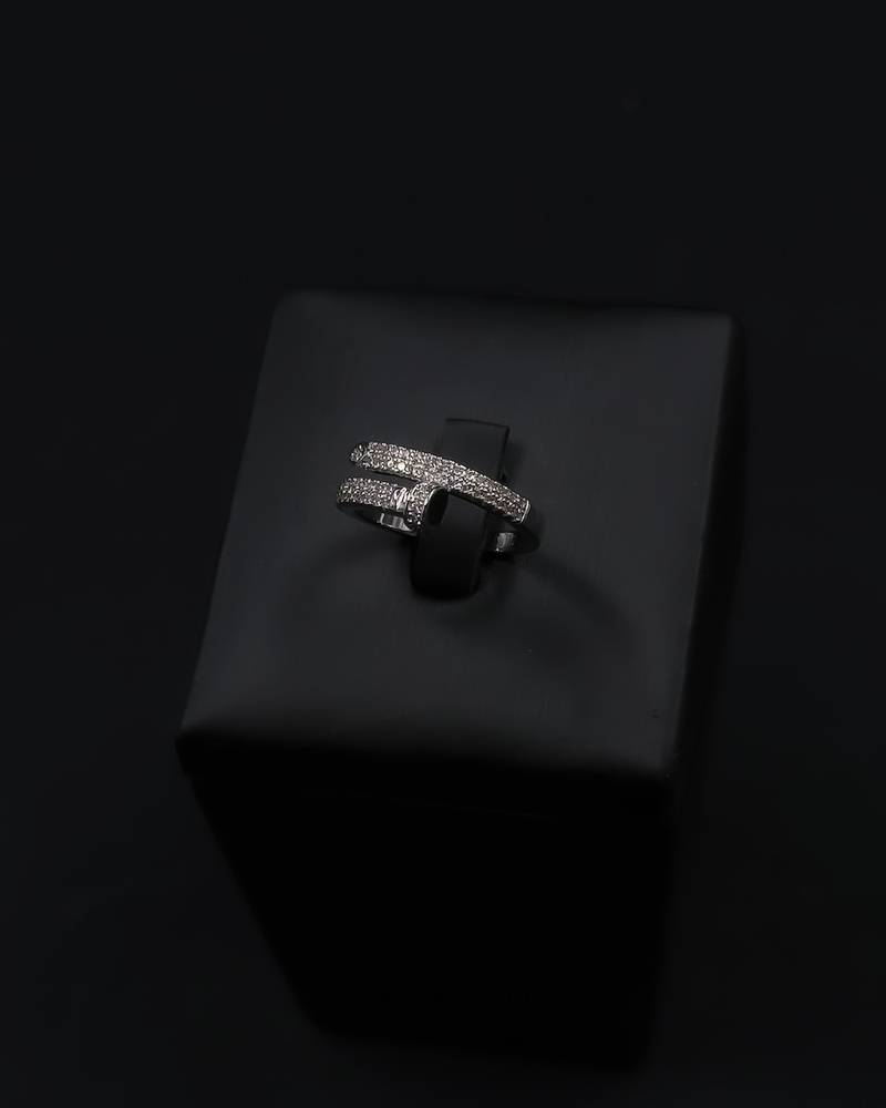 Bracelet and ring set with crystal-studded designs