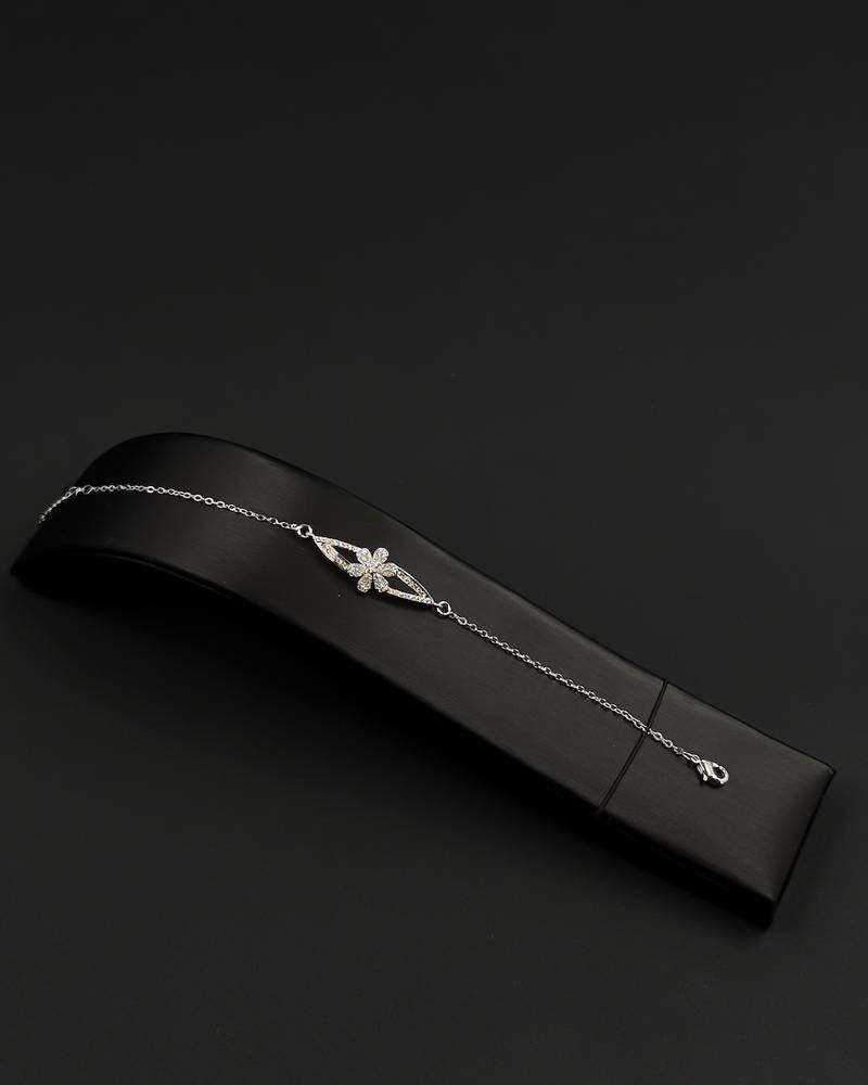 Complete accessory set with wing motifs