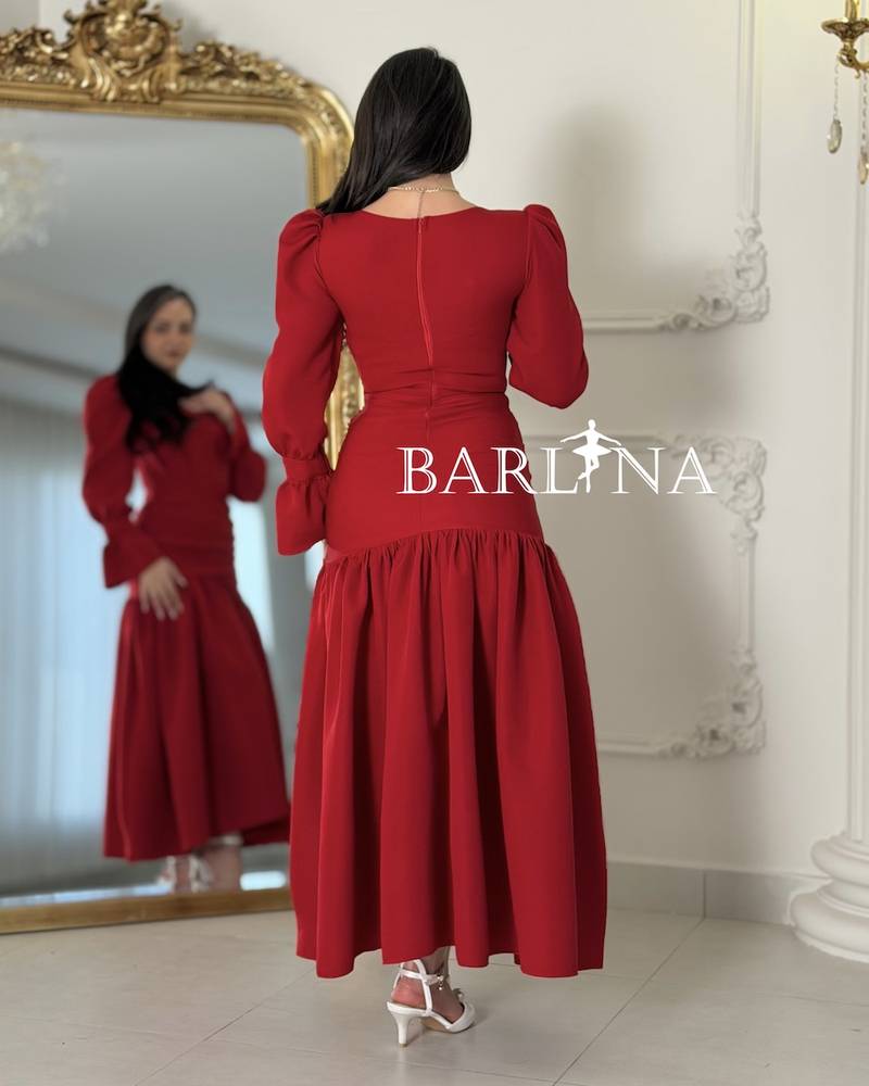 Burgundy V-neck fitted dress