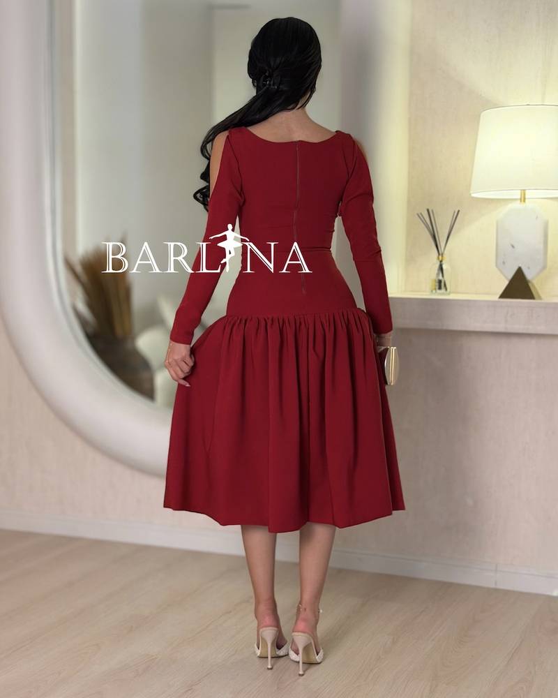 Soft red midi dress with pleats