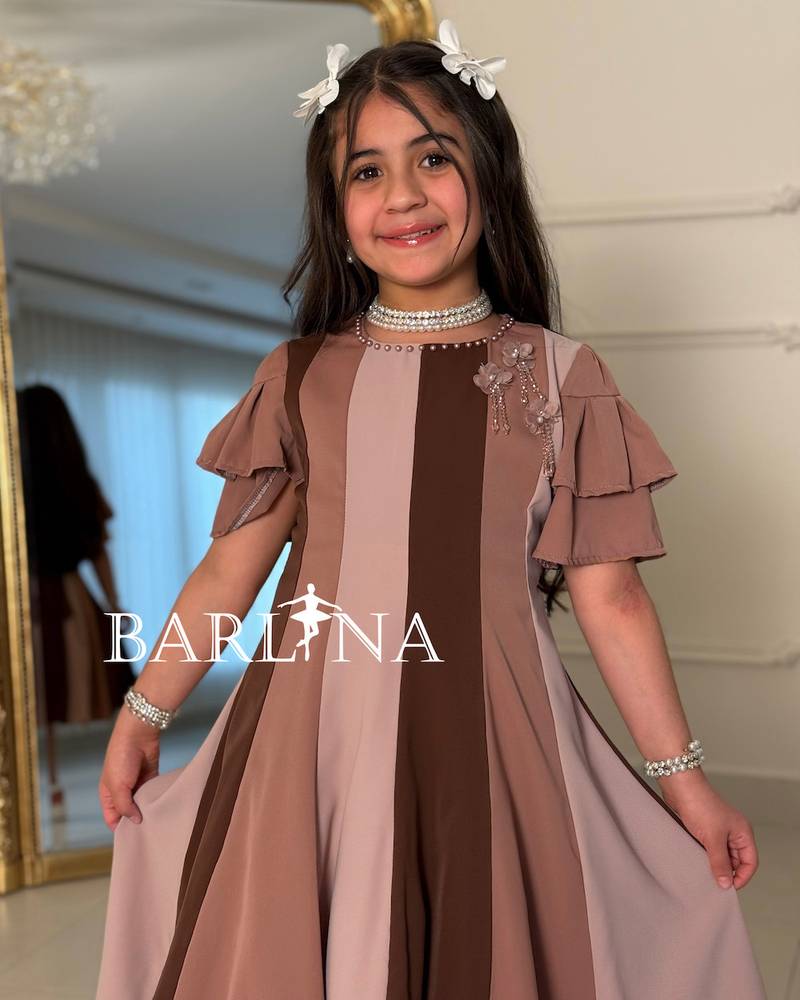 Girls' dress with gradient stripes