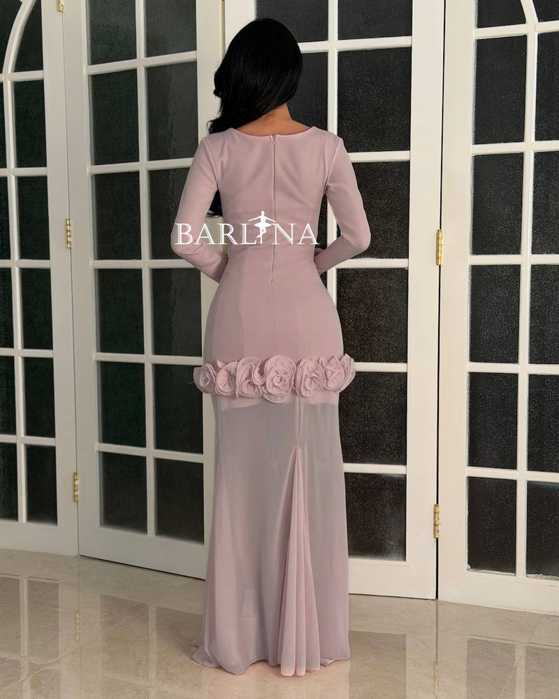 Pink set with a soft cut and front buttons