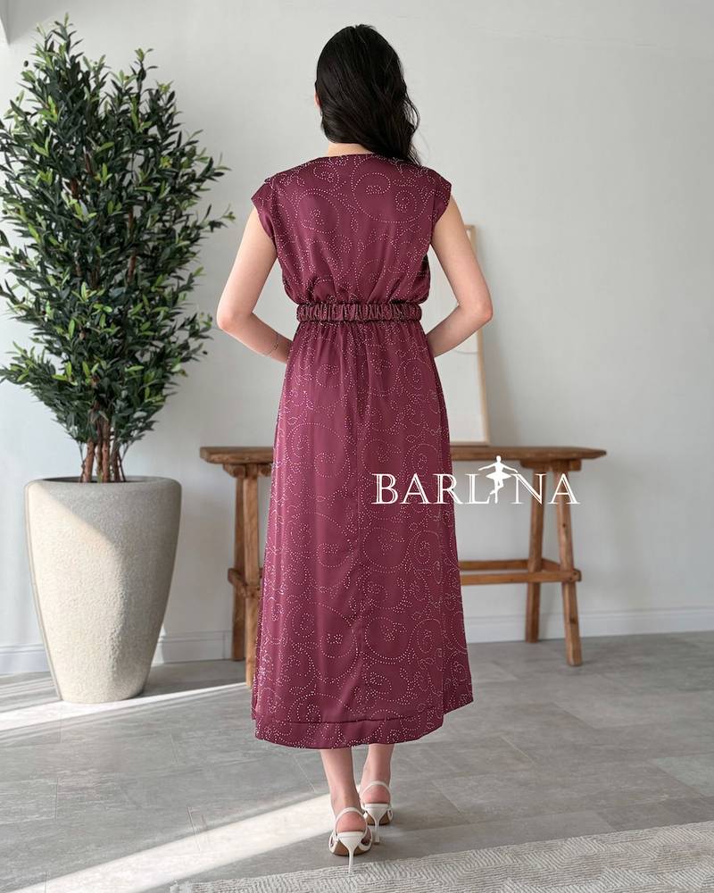 Soft burgundy dress with delicate patterns