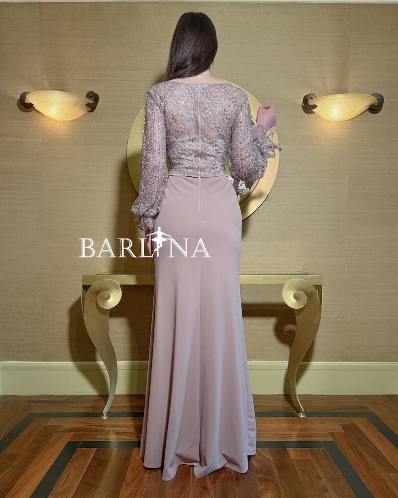 Luxurious long mauve dress with shiny embroidery
