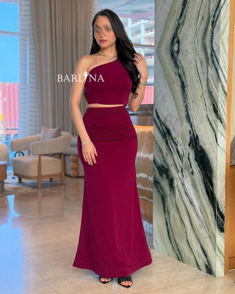Berry-colored set with a delicately pleated skirt