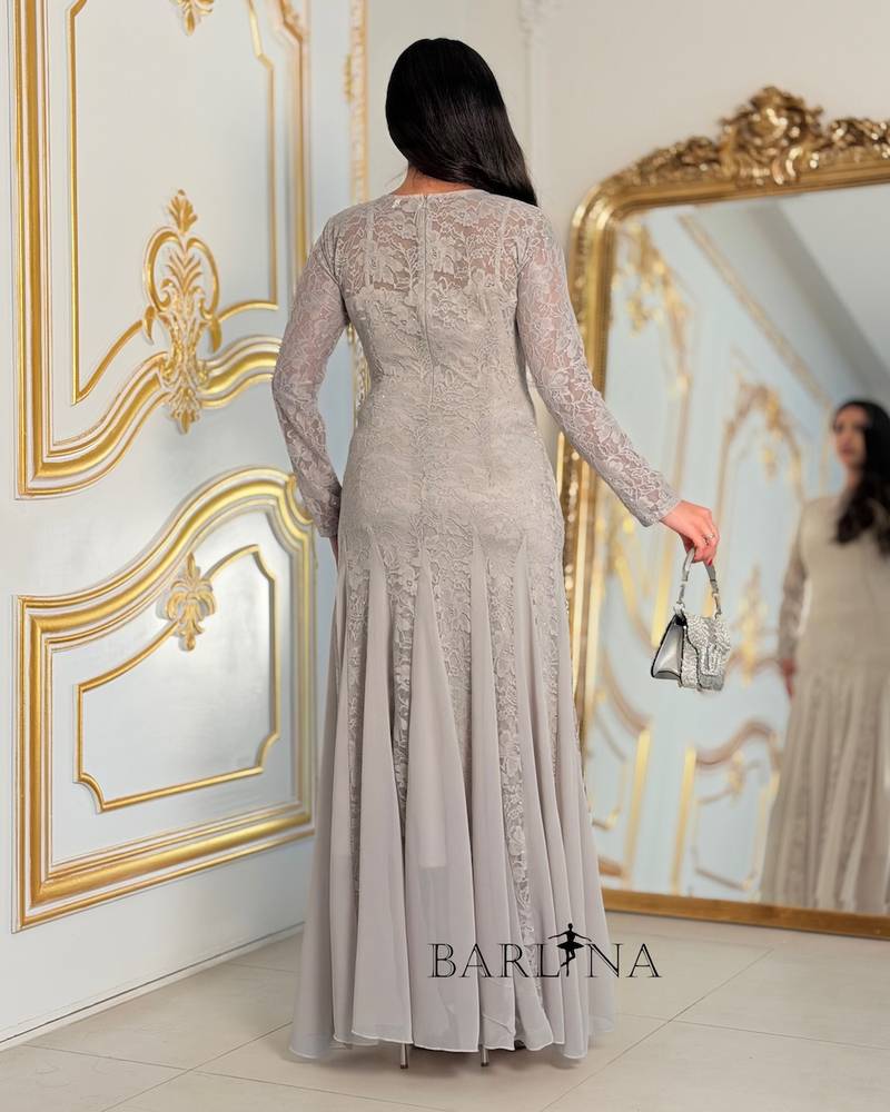 A long soft dress made of lace and chiffon