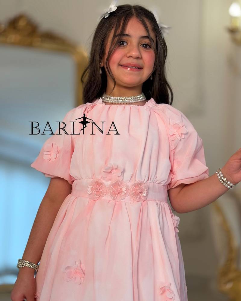 Girls' dress with a belt decorated with flowers