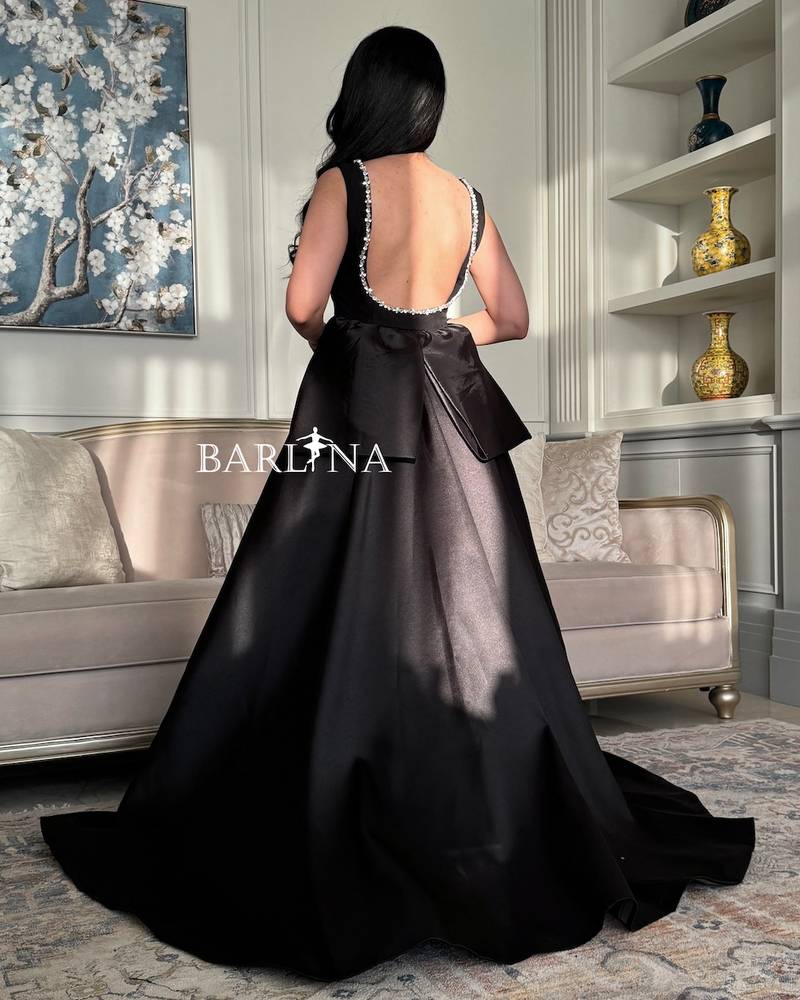 Black evening dress with wide back