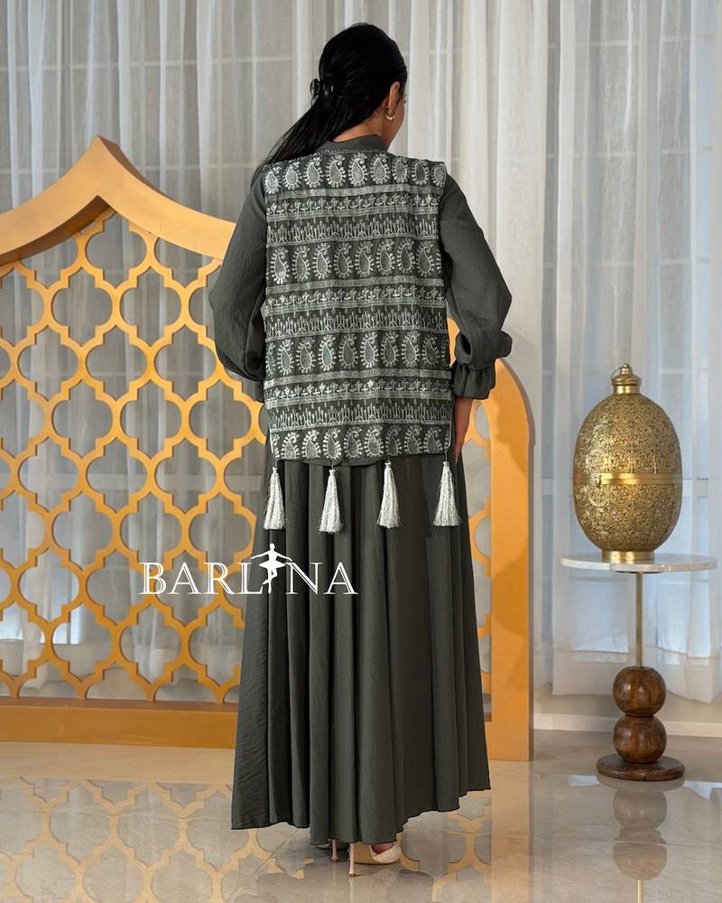 Elegant Ramadan jalabiya with a patterned jacket