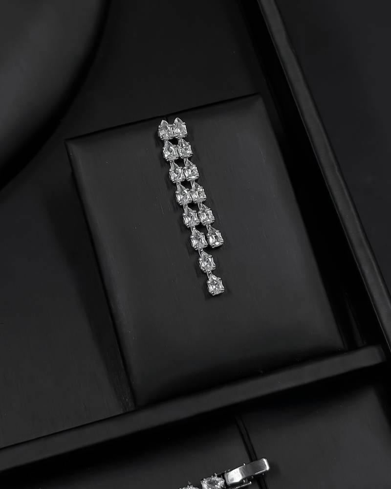 Luxury accessory set with sparkling stones
