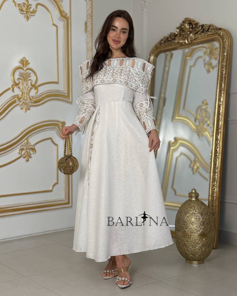 Elegantly designed jalabiya with traditional embroidery