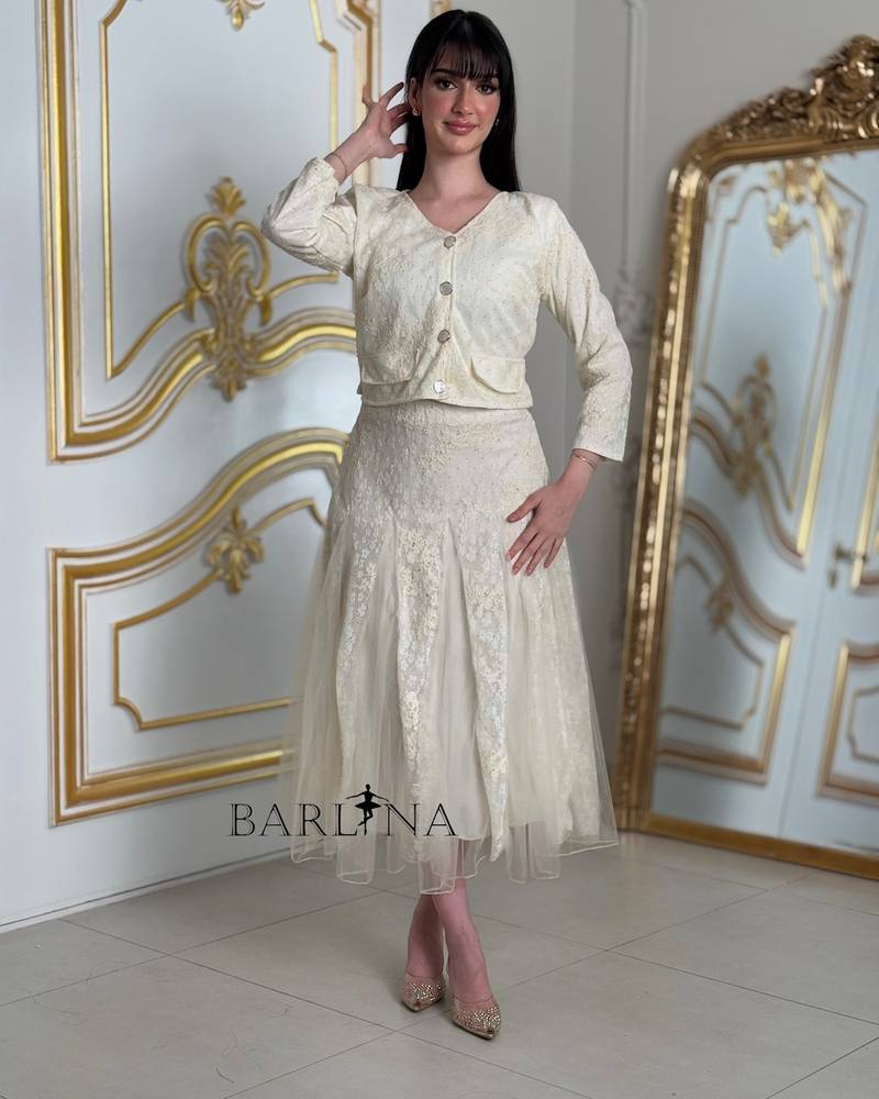 Dress with off-white jacket embroidered with lace and tulle