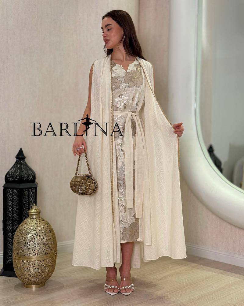 Soft, midi, off-white jalabiya with delicate embroidery