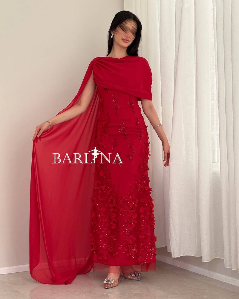 Elegant red dress with a side georgette scarf