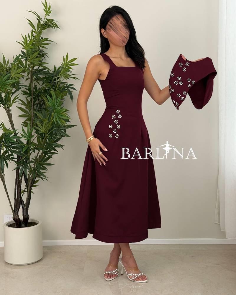 Burgundy dress with short sleeves and crystals