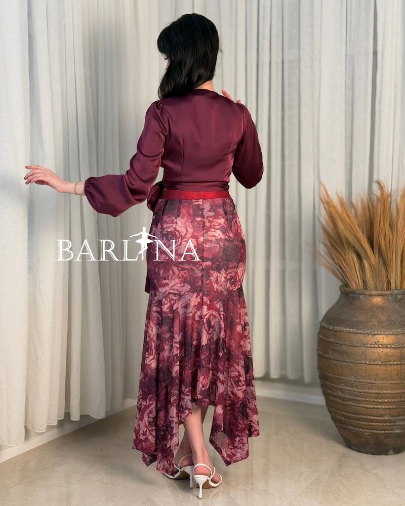 Women's two-piece set with belt and floral skirt